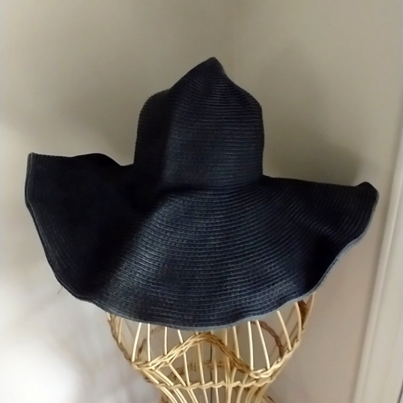 Hat Wide brim straw weaved style Hat adjustable wire trim - Picture 7 of 16